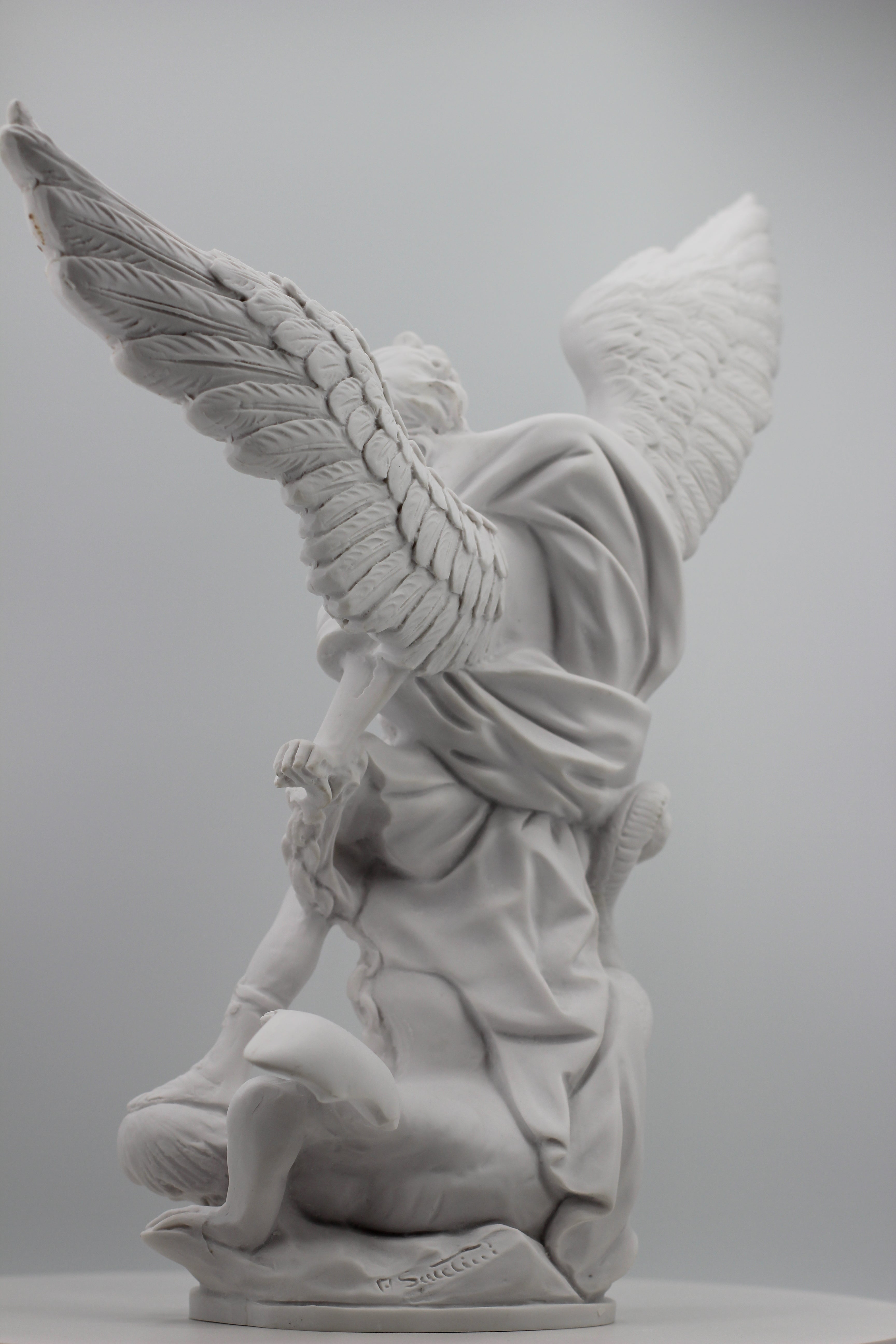 Saint Michael The Archangel White Statue / San Miguel en Blanco