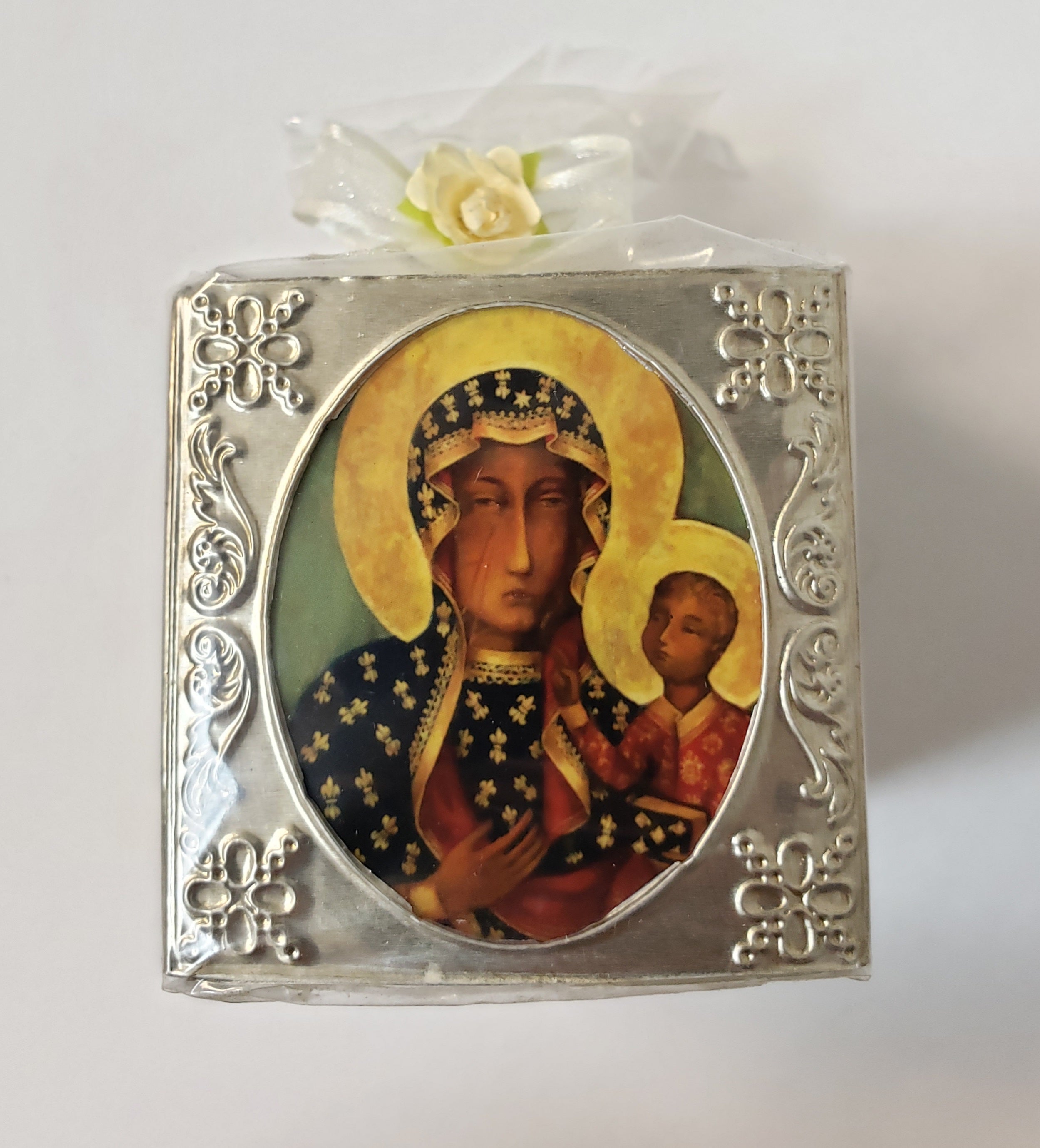 Hand Made Square Candle/Favors / 3 PIECE