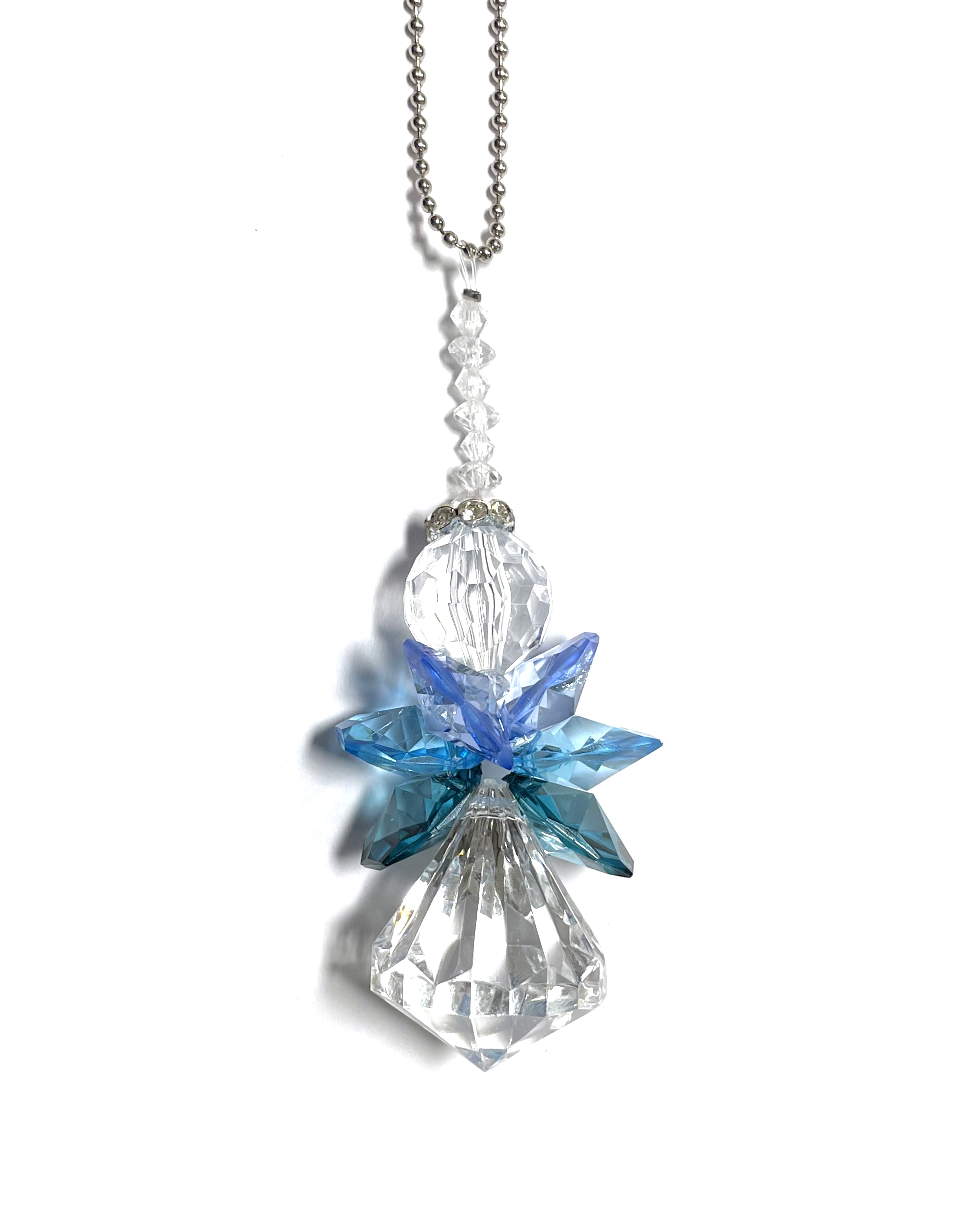 Hanging crystal angel, this is a special accessory to accompany you in your car made in a variety of colors