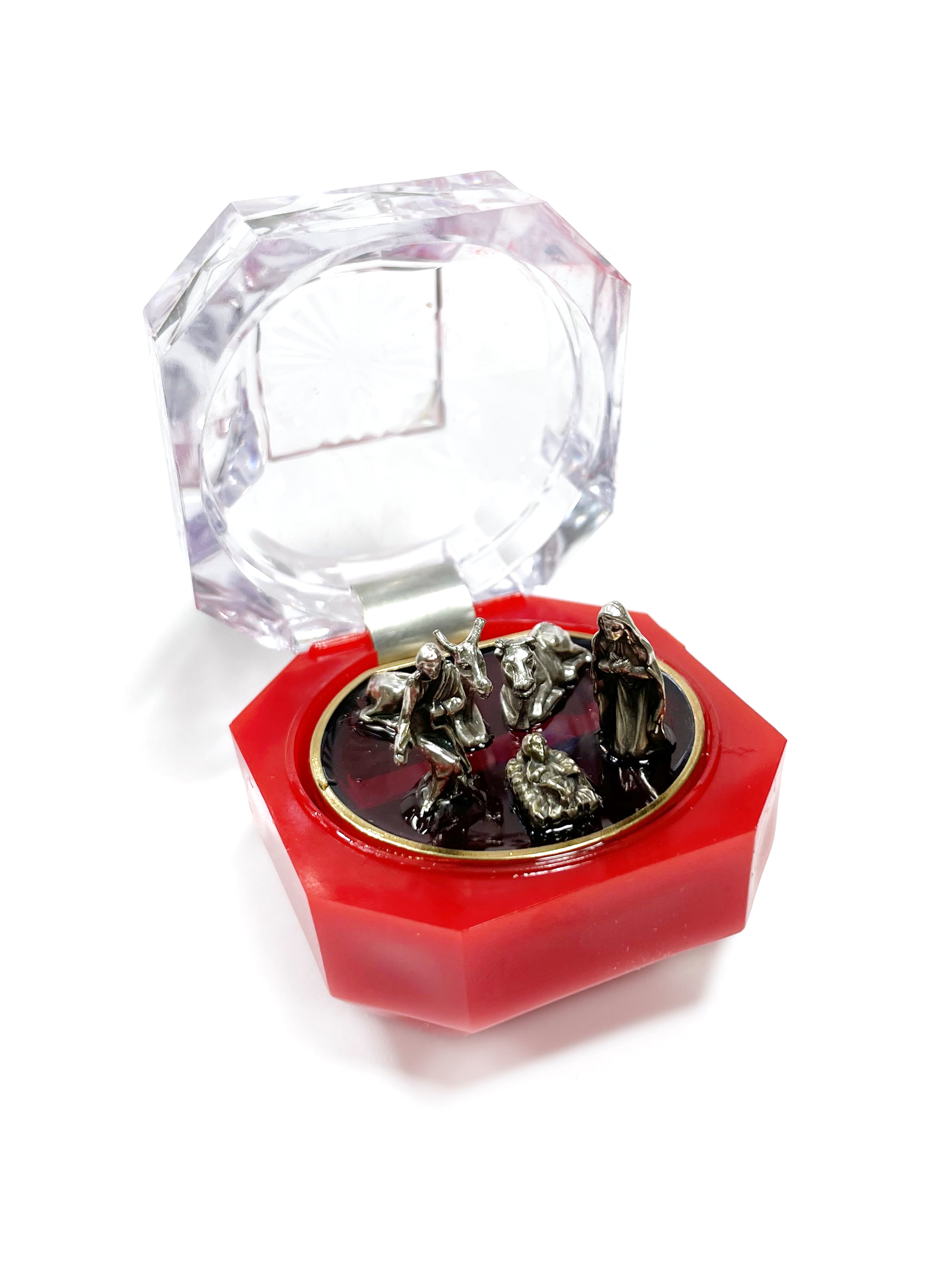 Five pieces tiny Nativity set in gift box