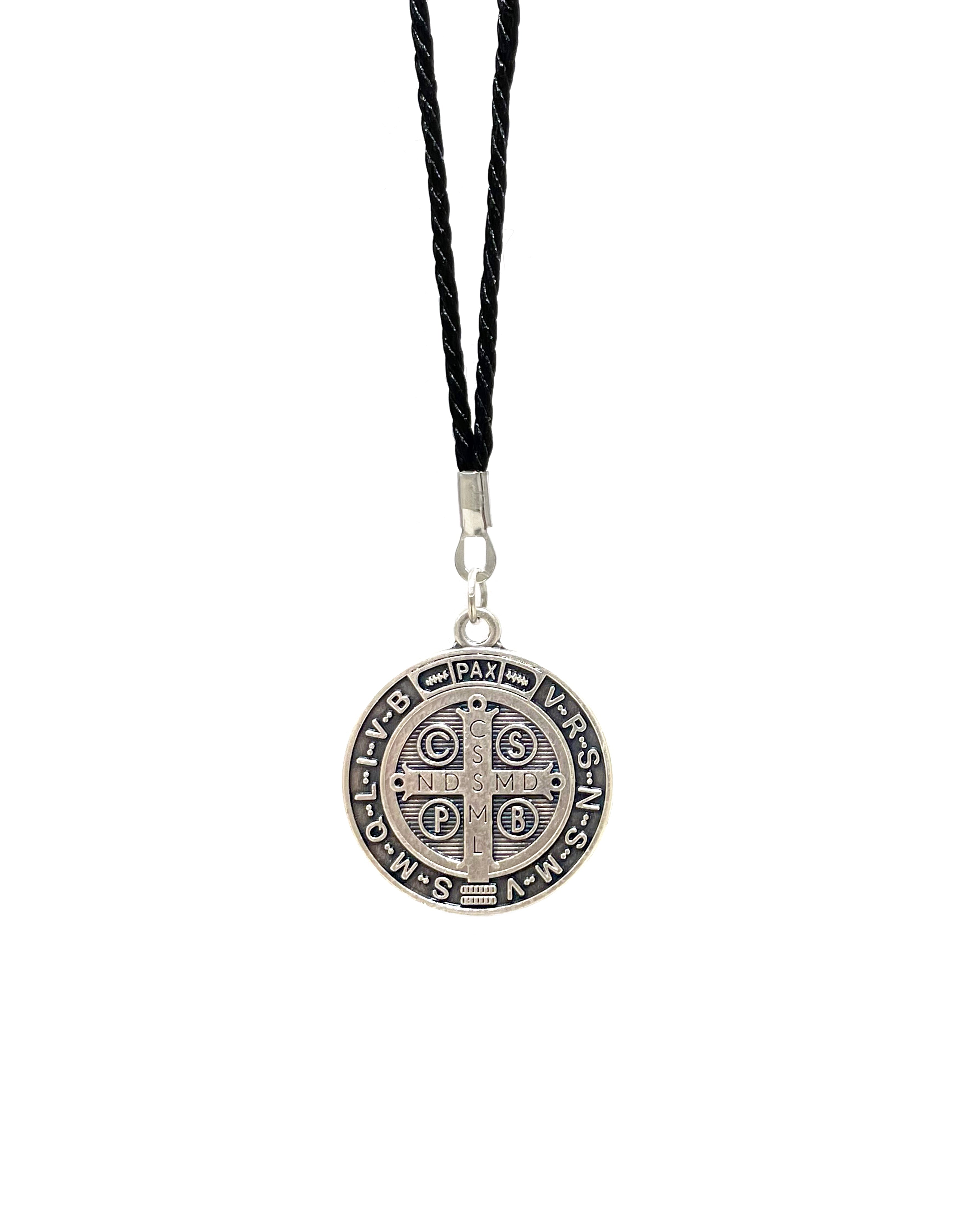 Cord to hang medals or crosses