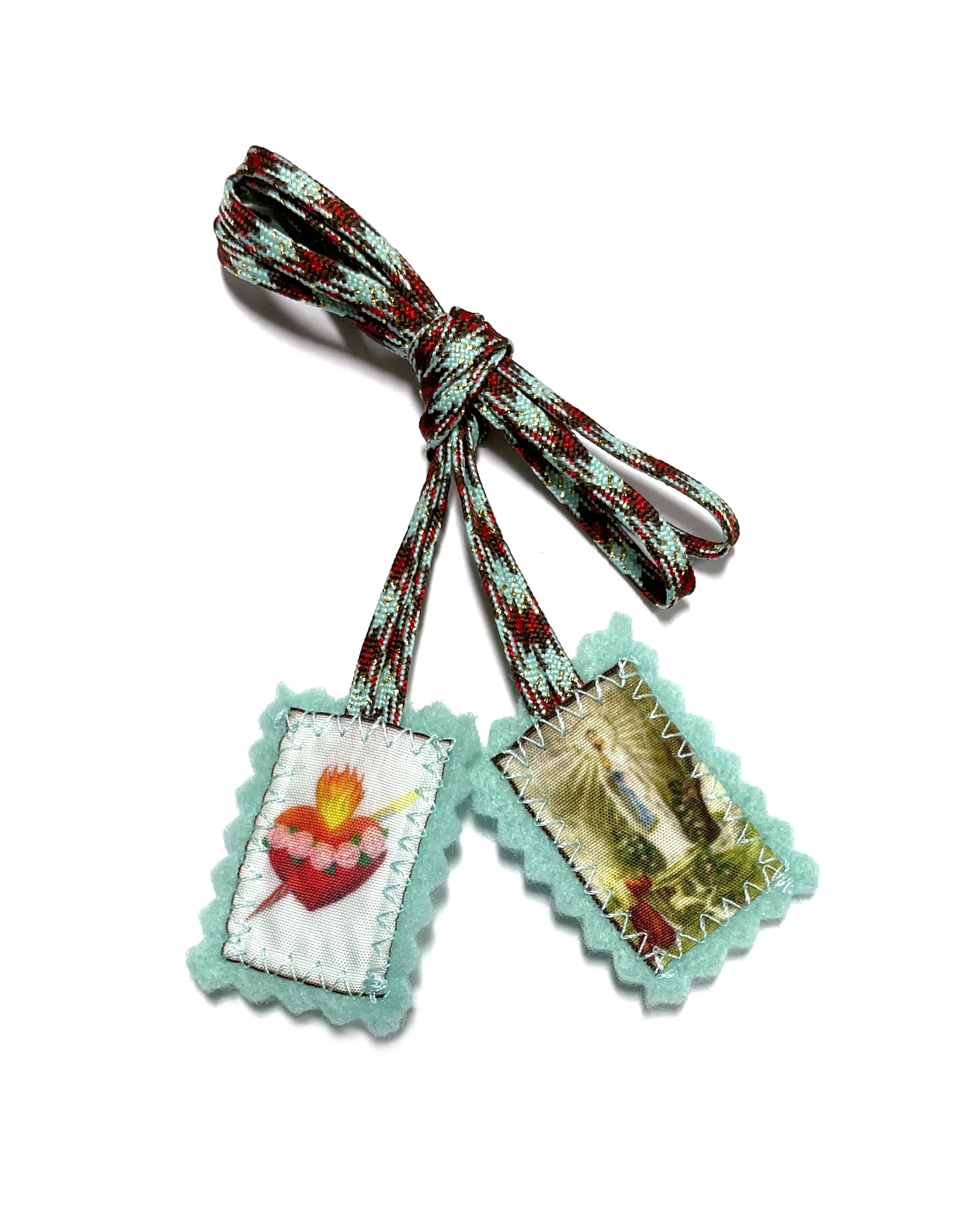 Scapular of Our Lady of Lourdes and Sacred Heart of Jesus. Escapulario de Nuestra señora de Lourdes y El sagrado corazón de Jesús