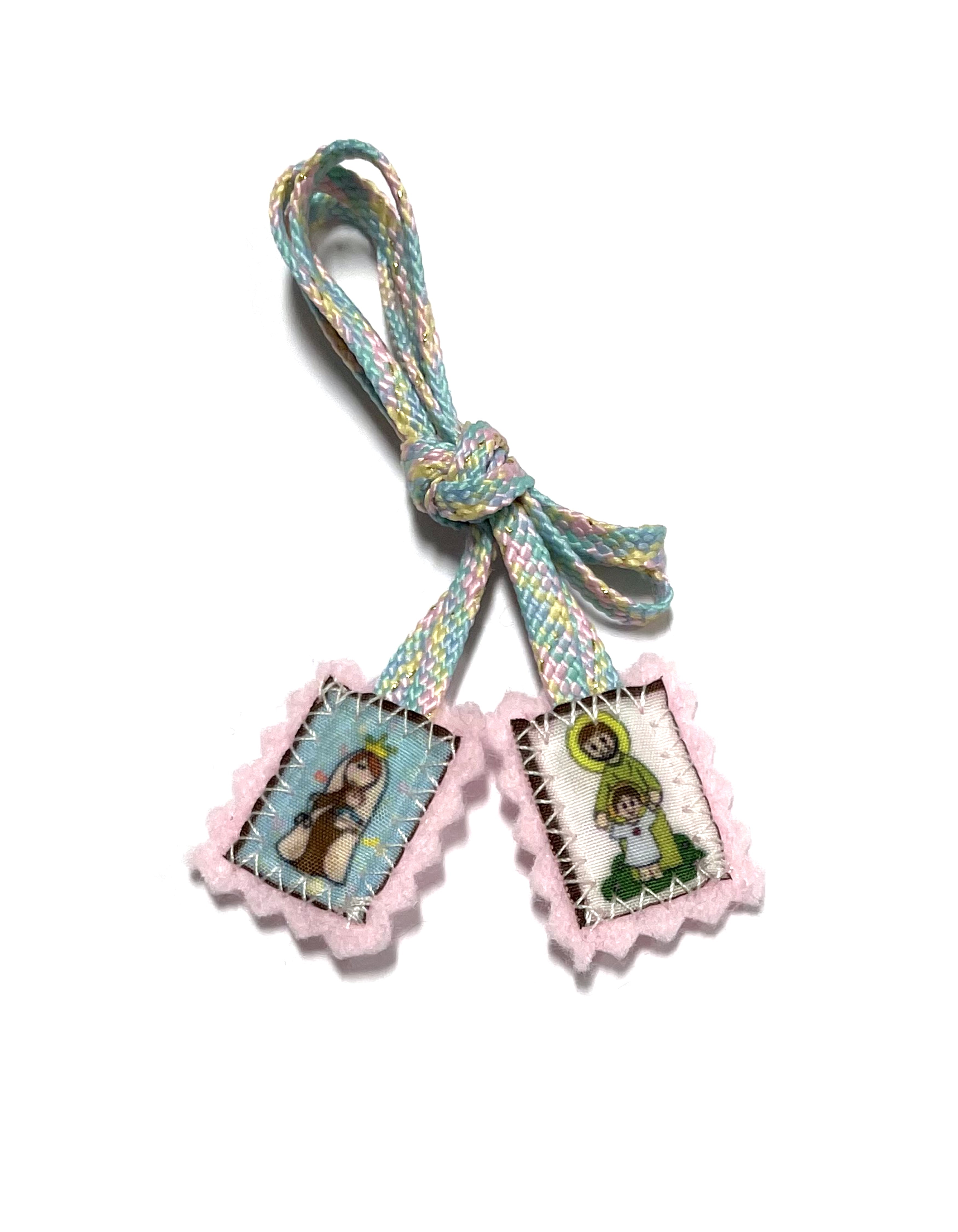 Scapulars for children. Escapularios para niños