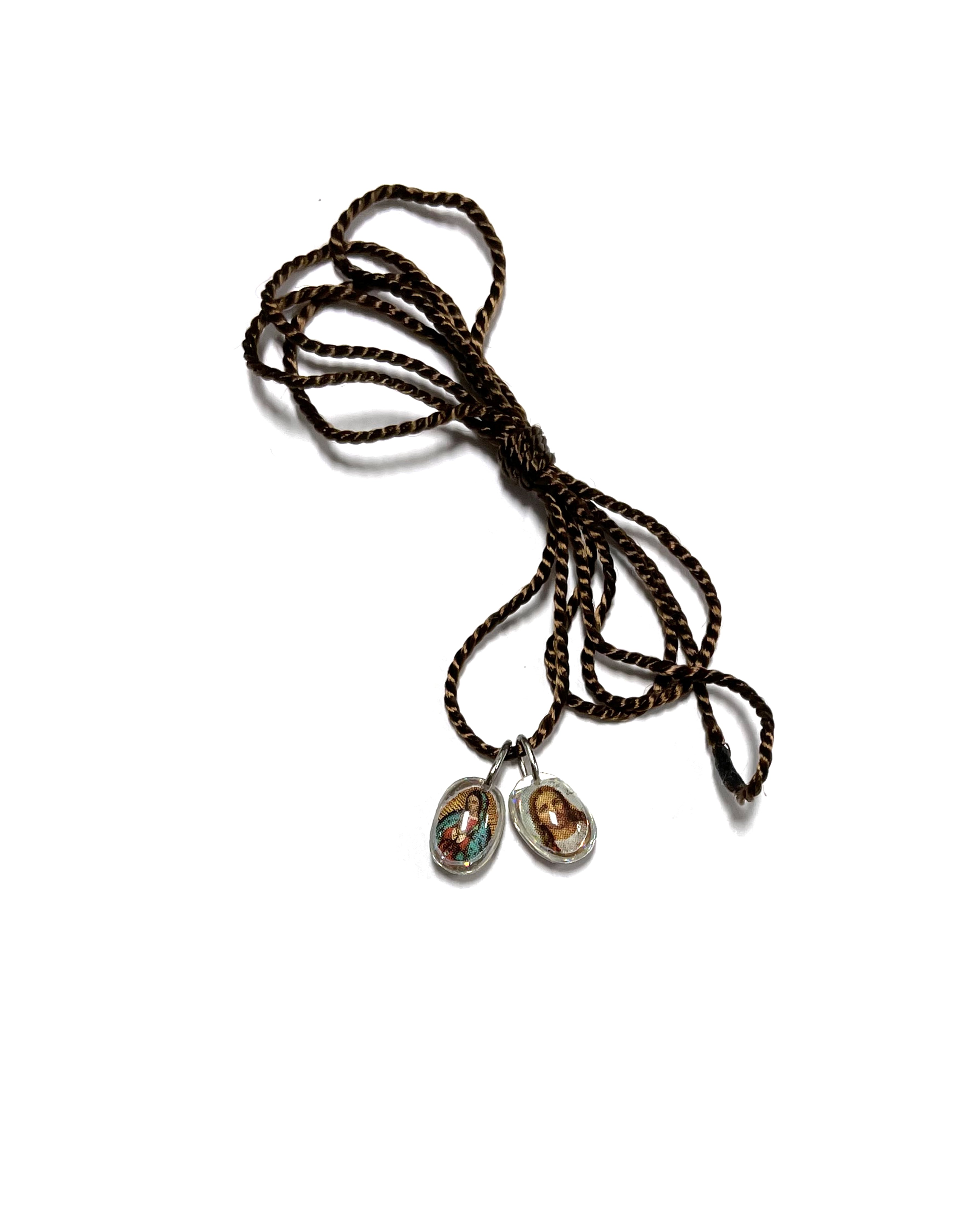 Scapular medals of saints in miniatures. Escapulario medallas de santos en miniaturas