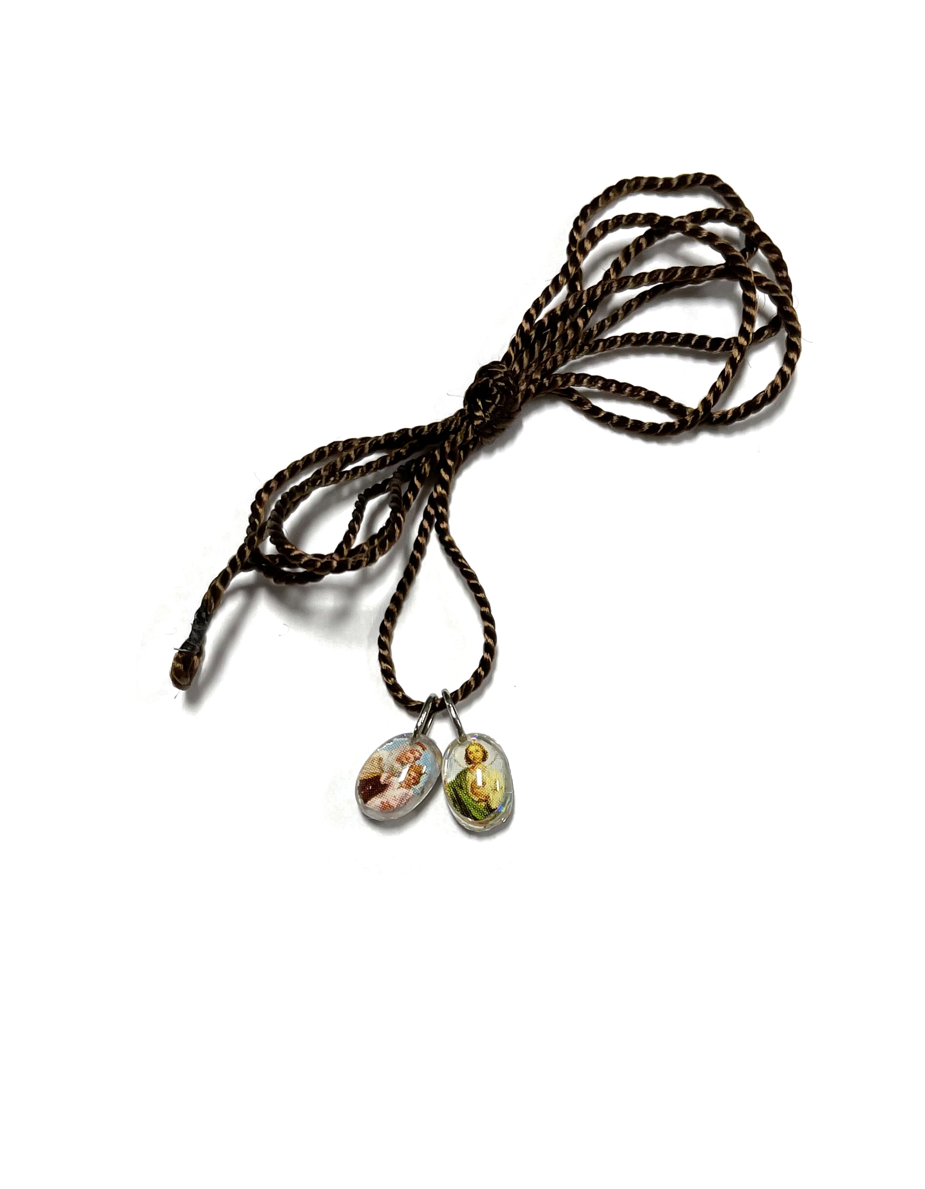 Scapular medals of saints in miniatures. Escapulario medallas de santos en miniaturas