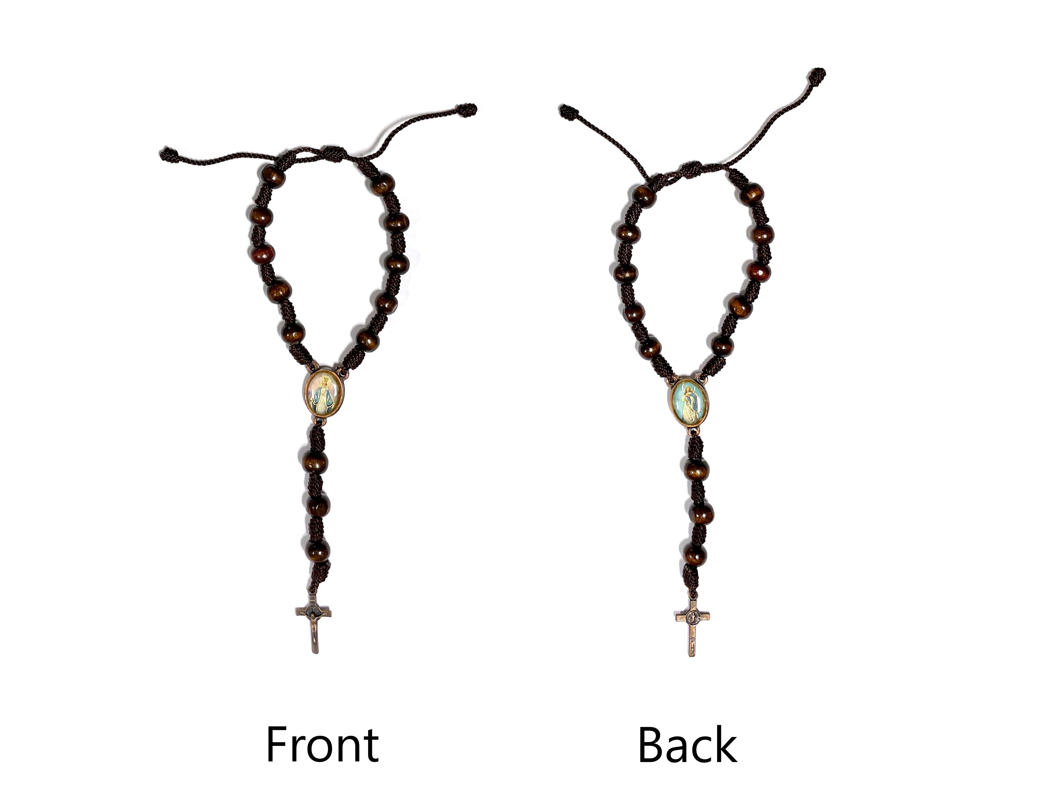 Wooden and adjustable cord decade for cars