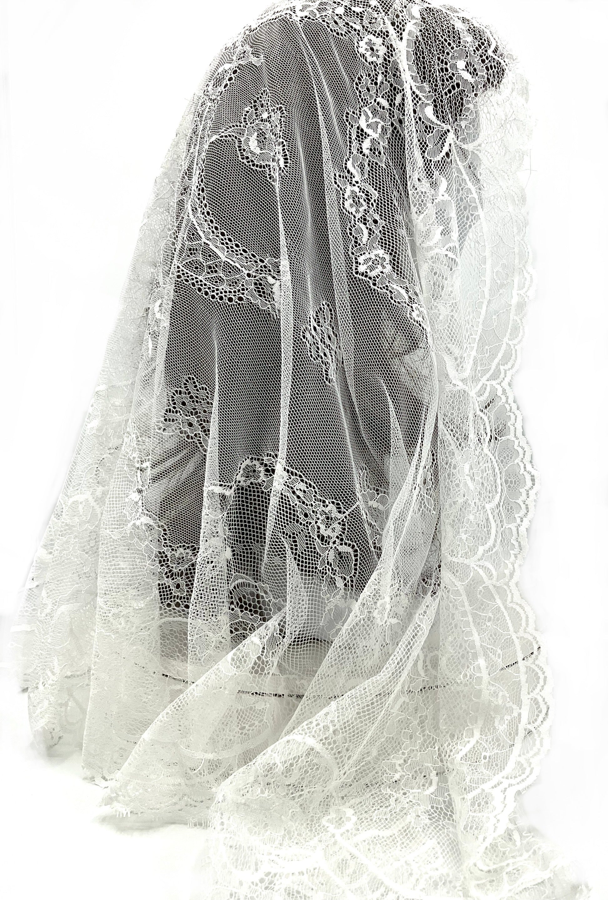 White Spanish Veil 4' x 2'