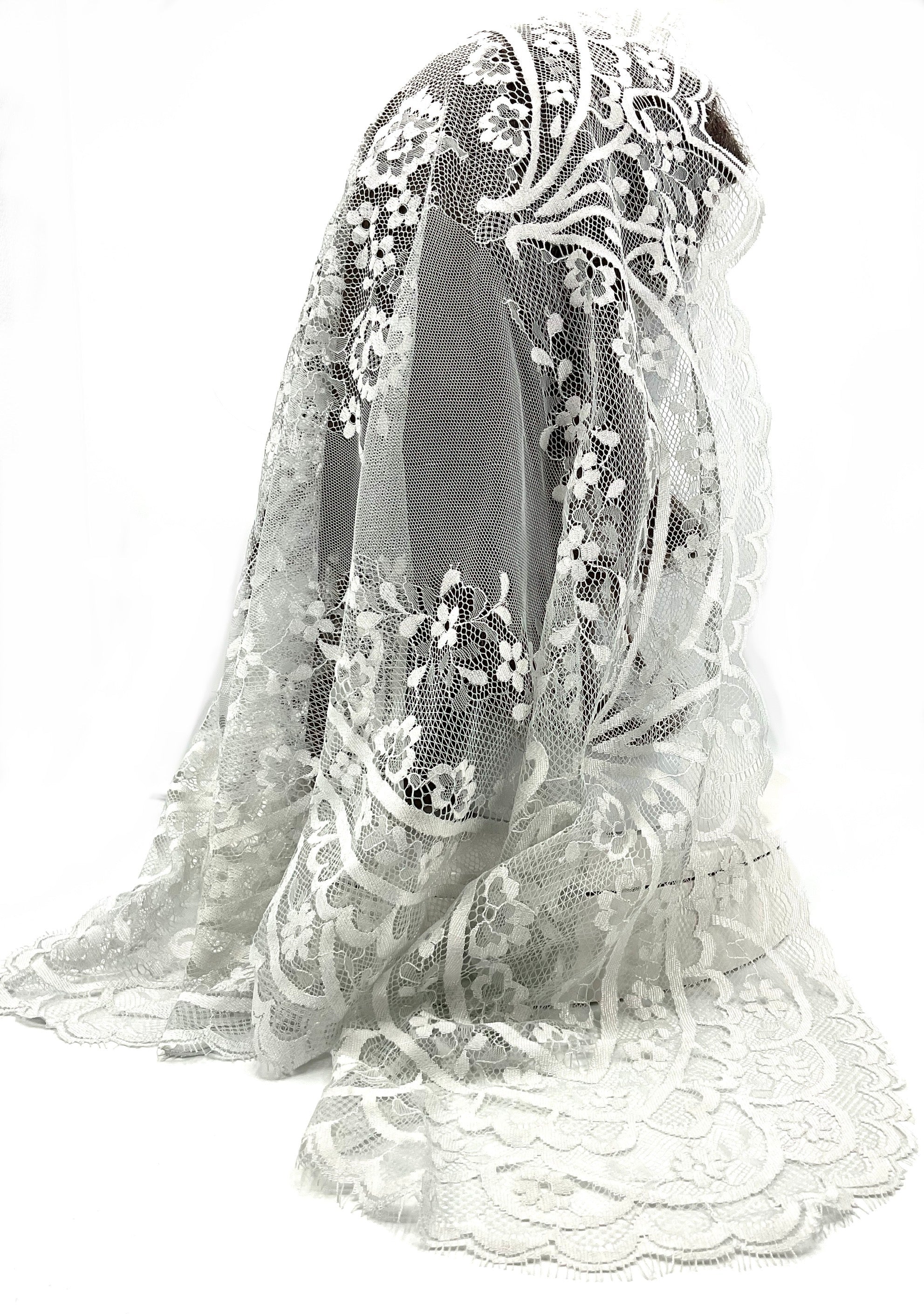 Spanish Church Veil 4' x 2' code: 101