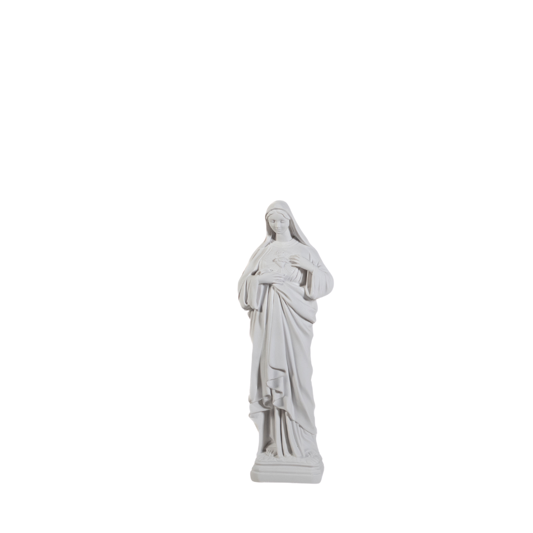 White statue of The Immaculate Heart of the Mary / Estatua Blanca del Inmaculado Corazon de Maria