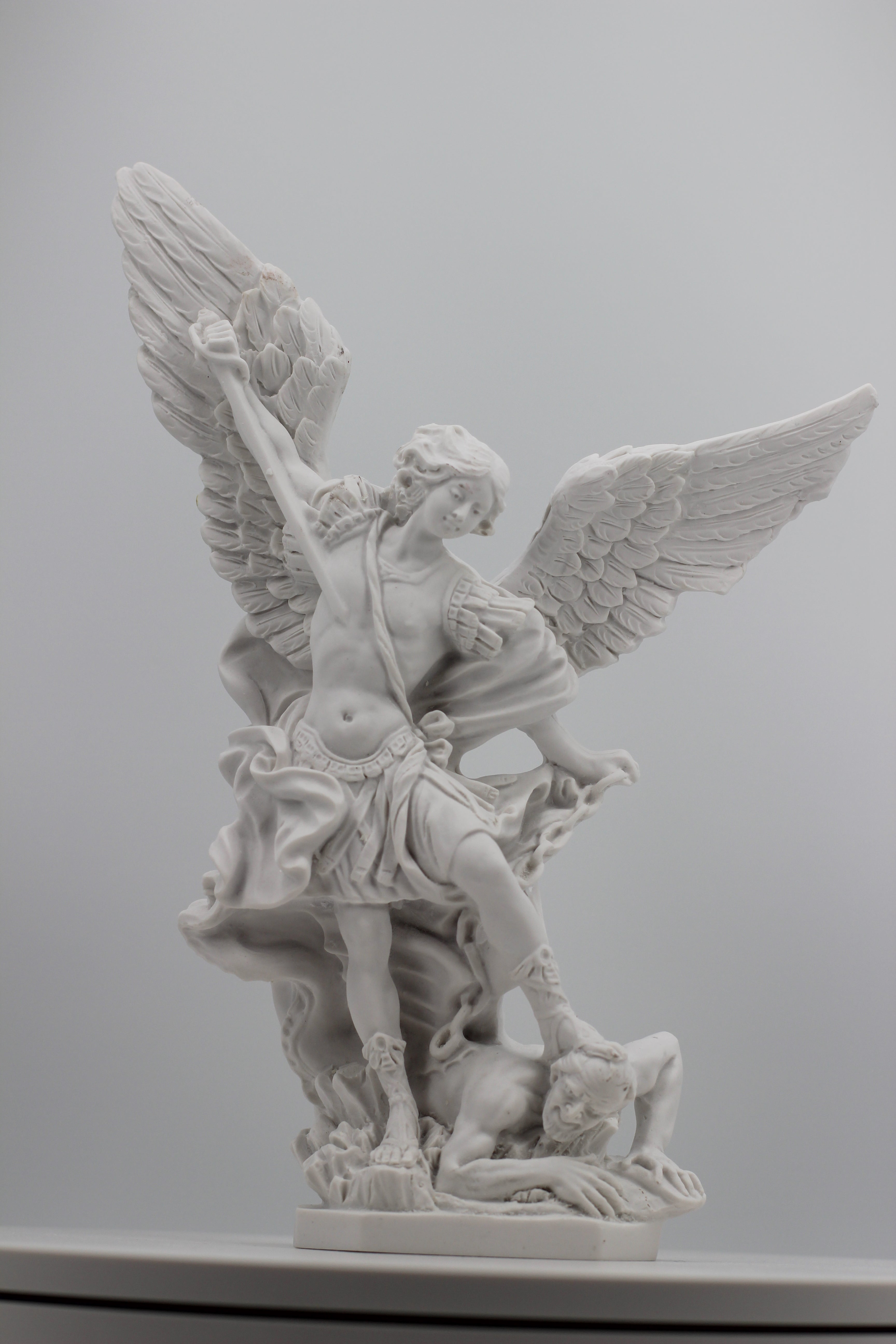 Saint Michael The Archangel White Statue  / San Miguel en Blanco