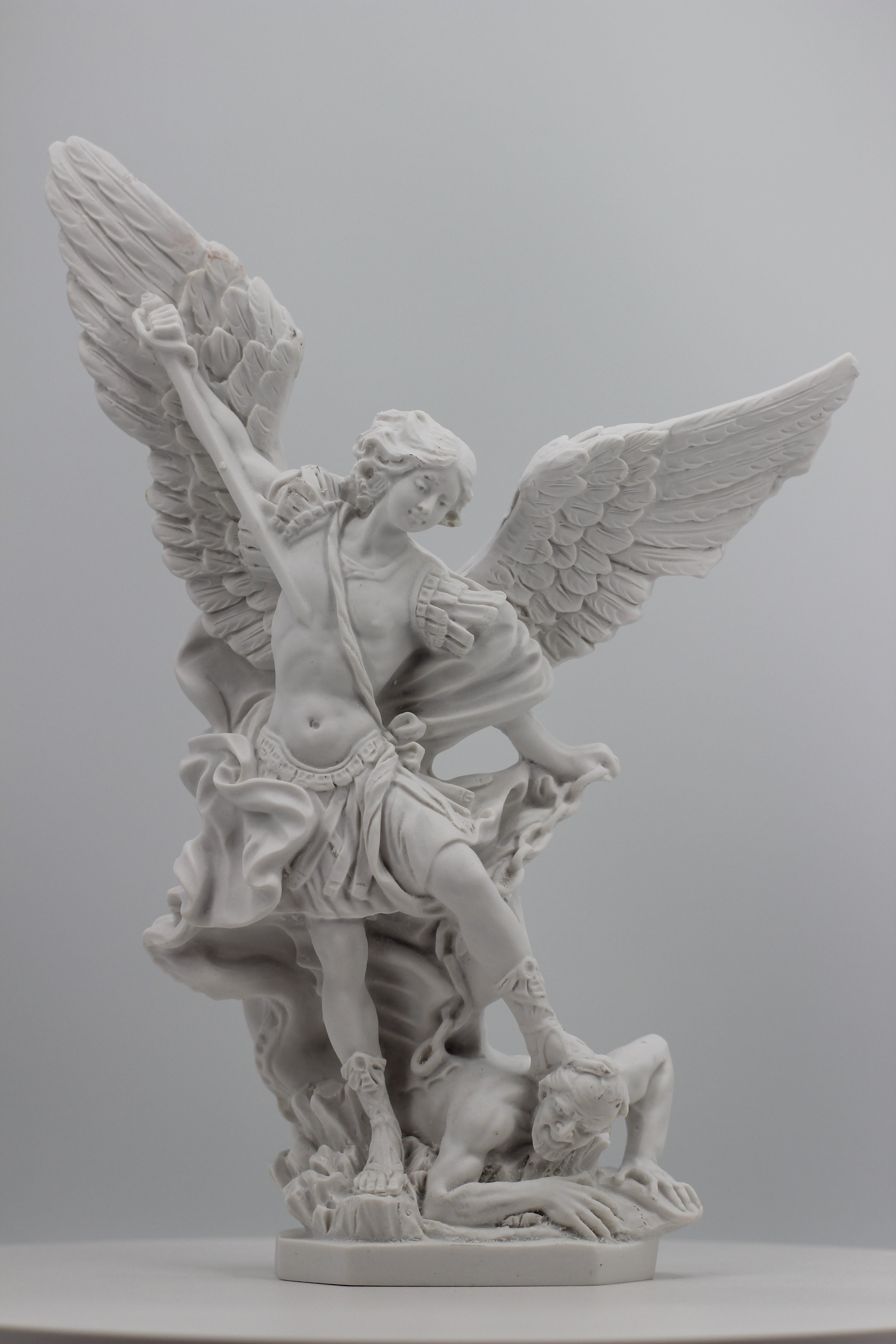 Saint Michael The Archangel White Statue  / San Miguel en Blanco