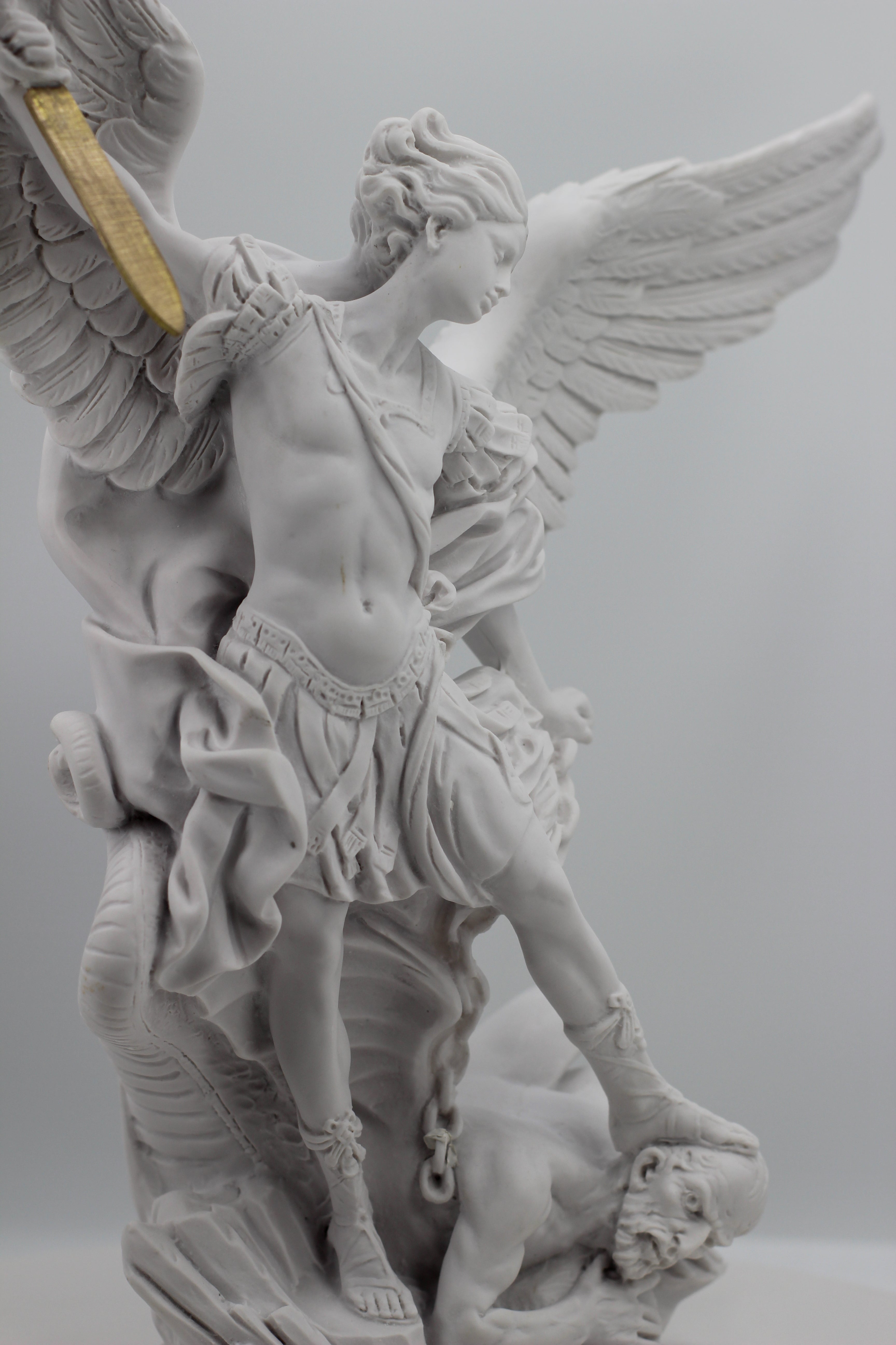 Saint Michael The Archangel White Statue  / San Miguel en Blanco