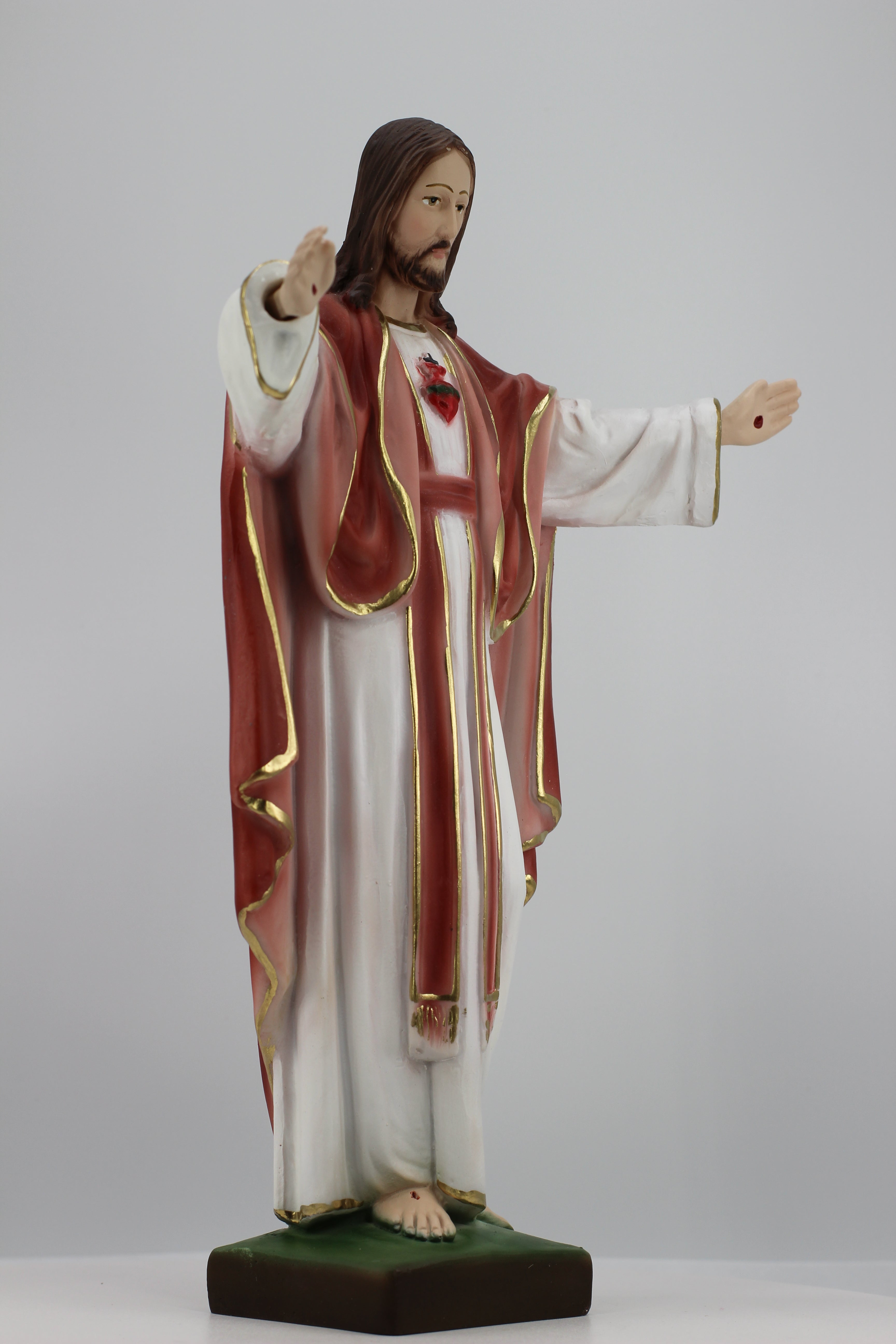 Sacred Heart of Jesus Montmatre by the Faith Gift Shop / Sagrado Corazon de Jesus