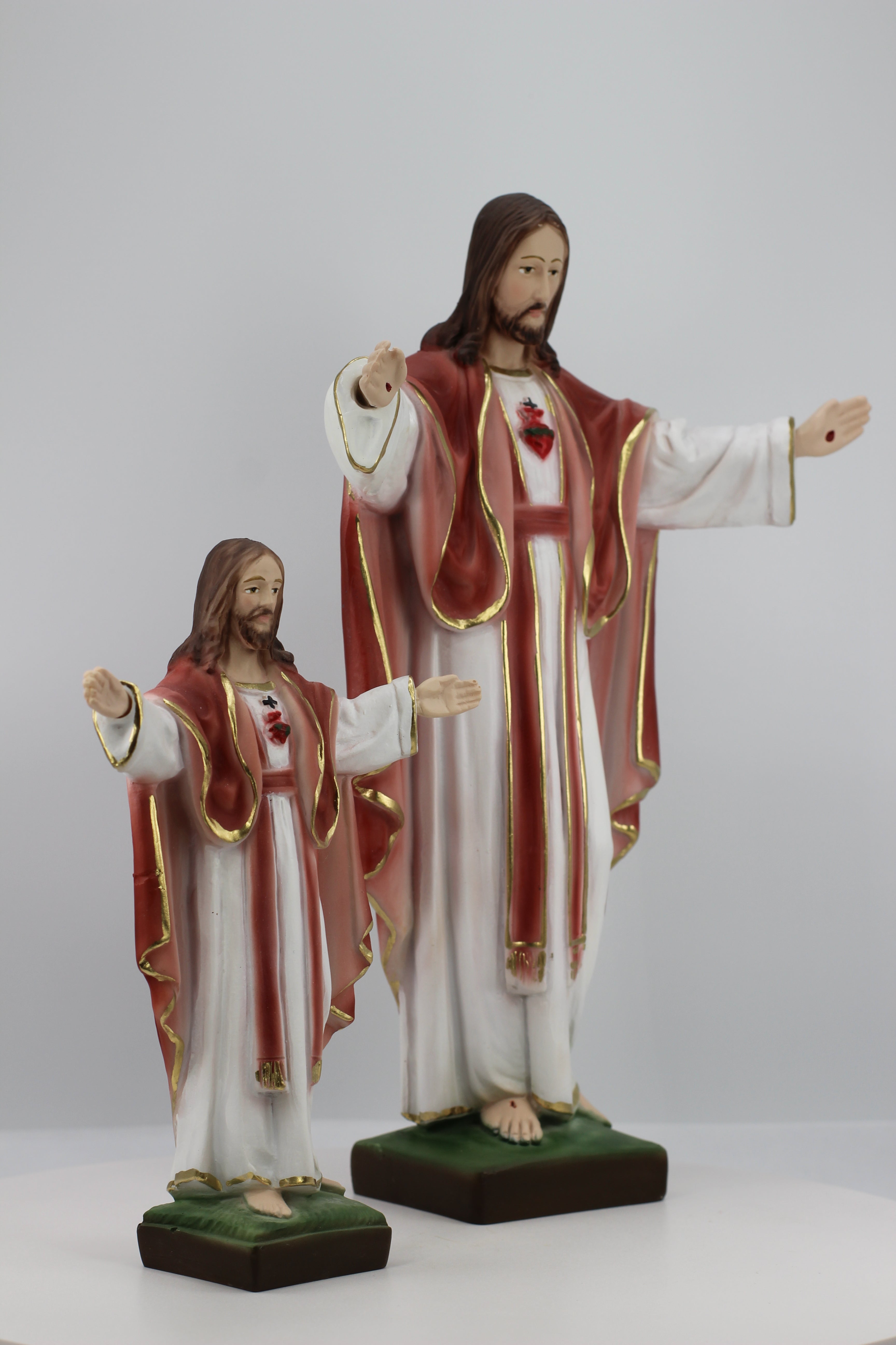 Sacred Heart of Jesus Montmatre by the Faith Gift Shop / Sagrado Corazon de Jesus