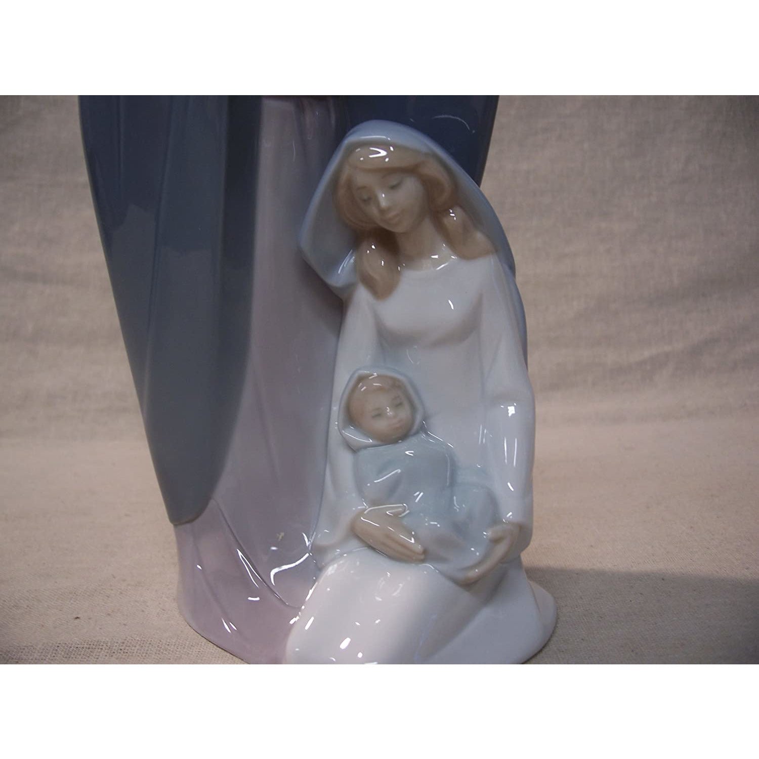 Nao by Lladro Collectible Porcelain Figurine: THE NATIVITY OF JESUS - 9 1/2" tall - Joseph, Mary, and baby Jesus...