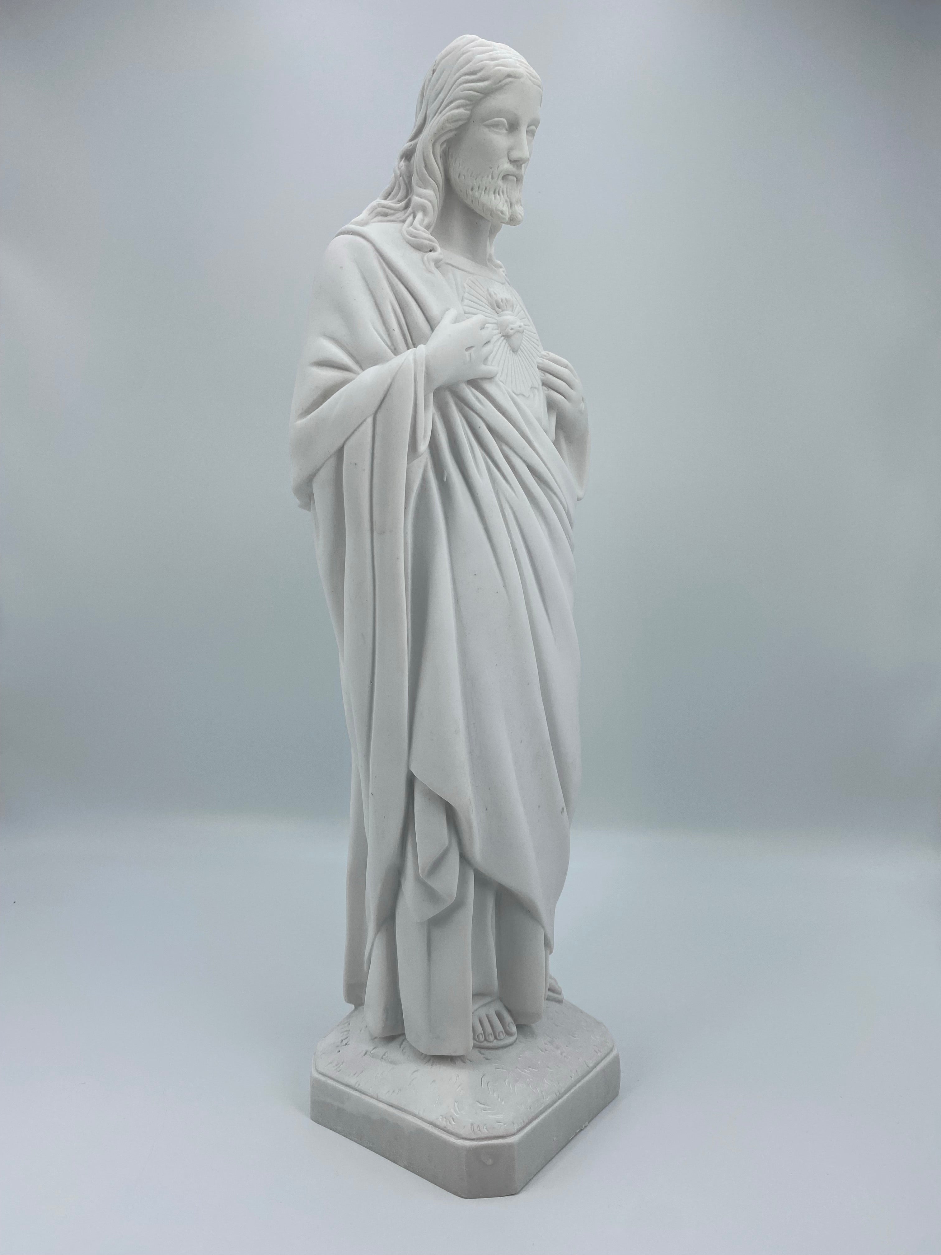 White Statues of The Sacred Heart of Jesus / Imagenes Blancas Sagrado Corazon de Jesus