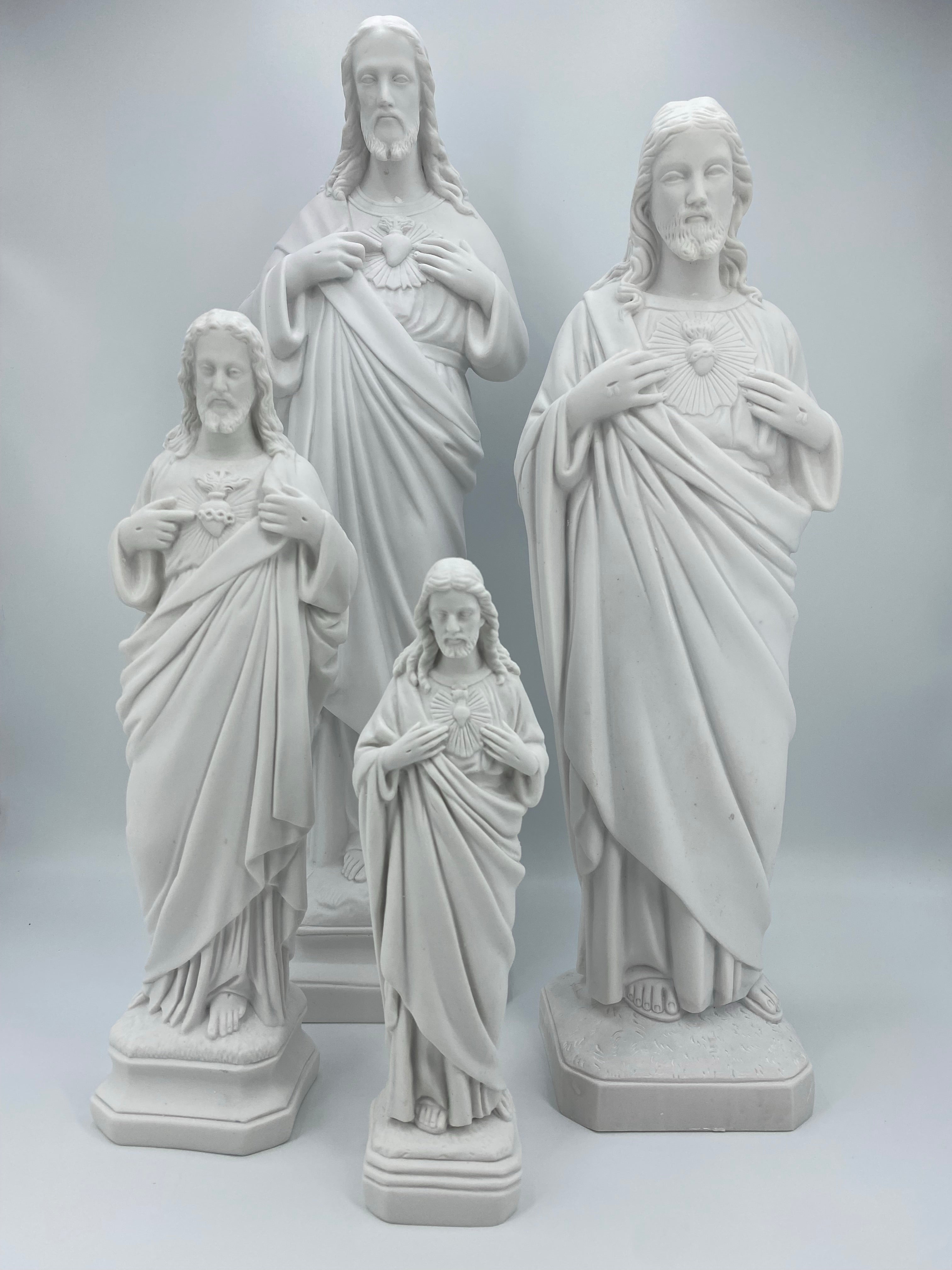 White Statues of The Sacred Heart of Jesus / Imagenes Blancas Sagrado Corazon de Jesus