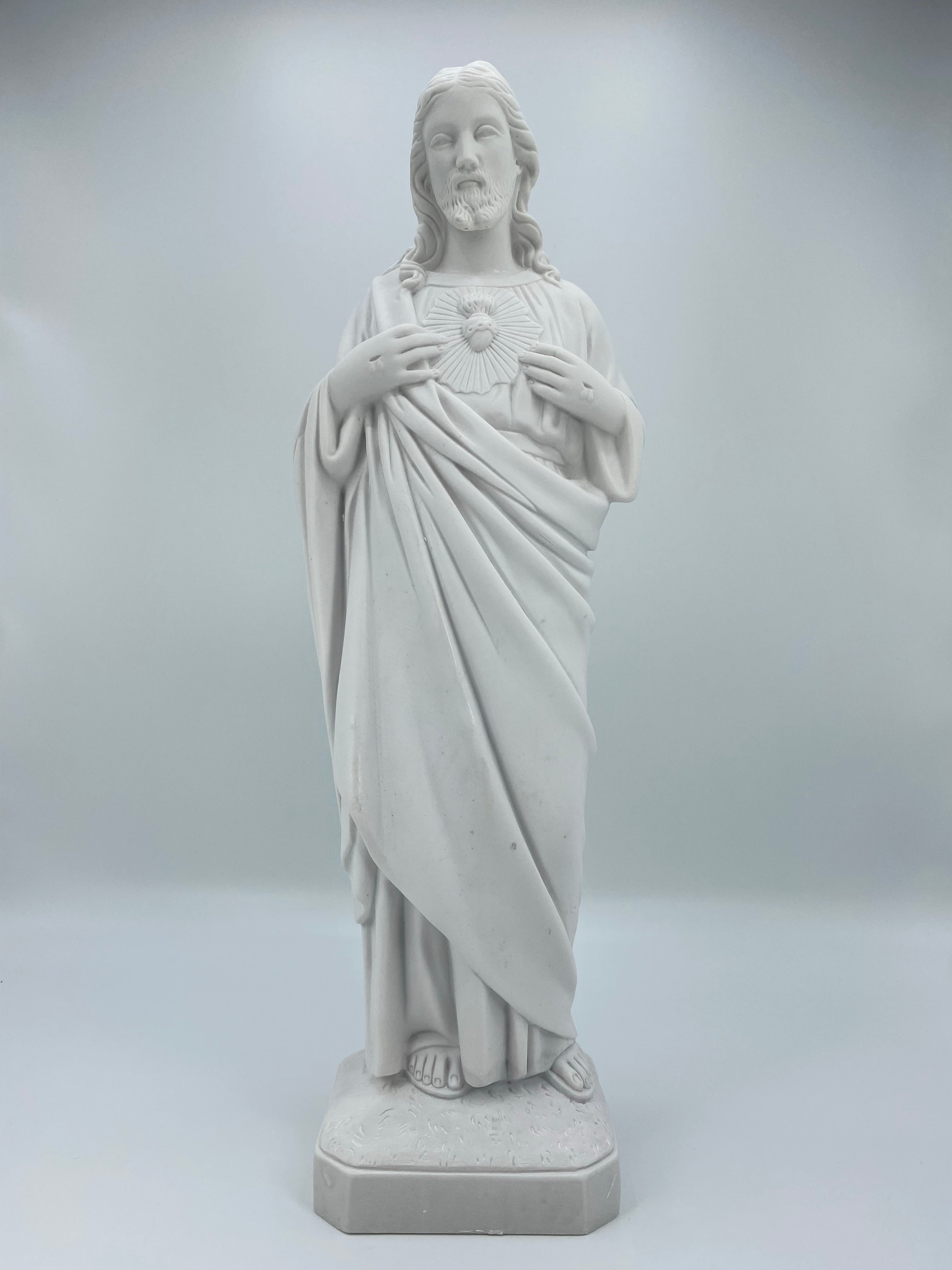 White Statues of The Sacred Heart of Jesus / Imagenes Blancas Sagrado Corazon de Jesus