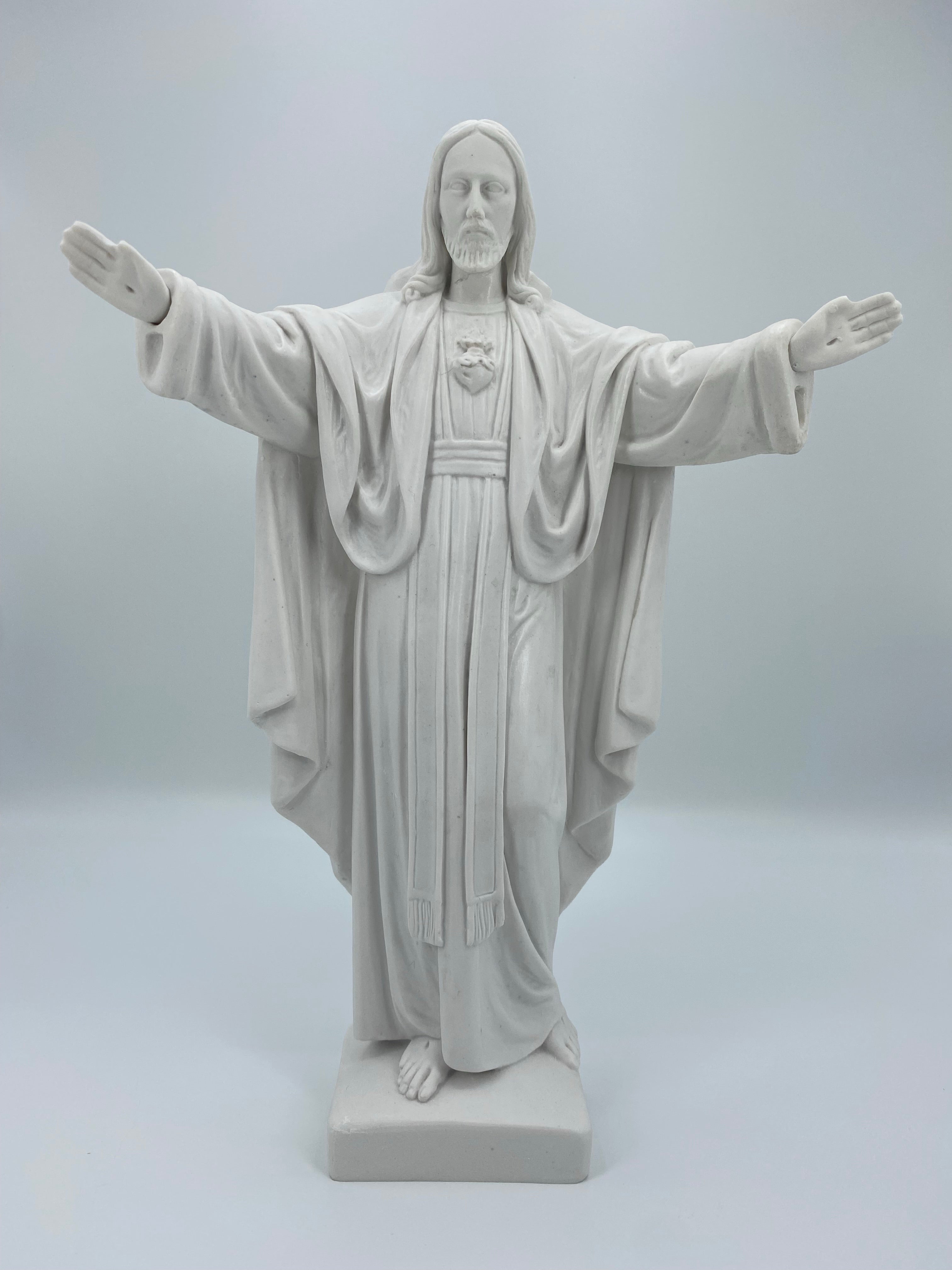 White Statue of Sacred Heart of Jesus Montmatre by the Faith Gift Shop Made in Italy / Estatua Blanca del Sagrado Corazon de Jesus